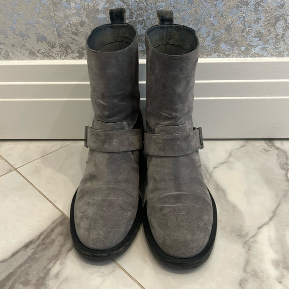 Women’s boots color gray no box size 38 1/2